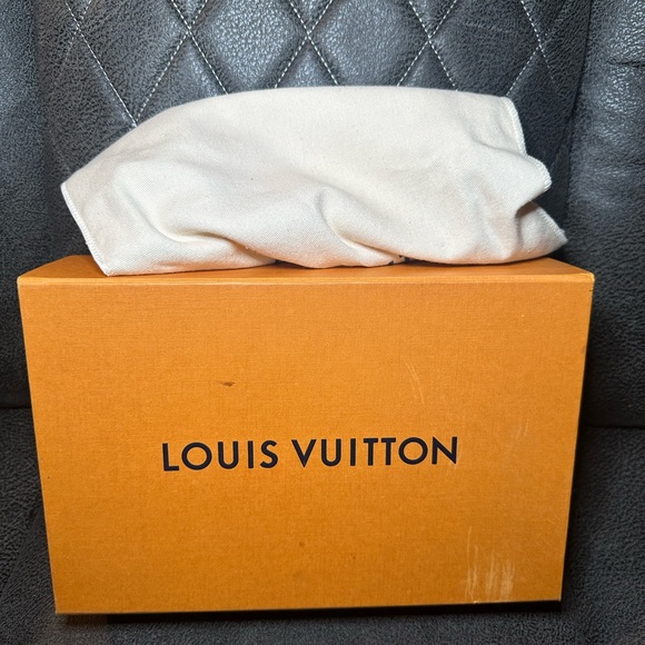 SOLD Louis Vuitton Felicie Strap and Go - Picture 3 of 8